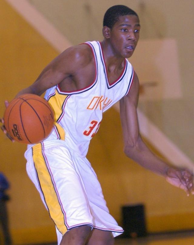 中超倒计时，圣安东尼奥马刺关键时刻迎来里程碑，细节引发关注，压力陡增，轮换策略成焦点的简单介绍-爱游戏在线入口