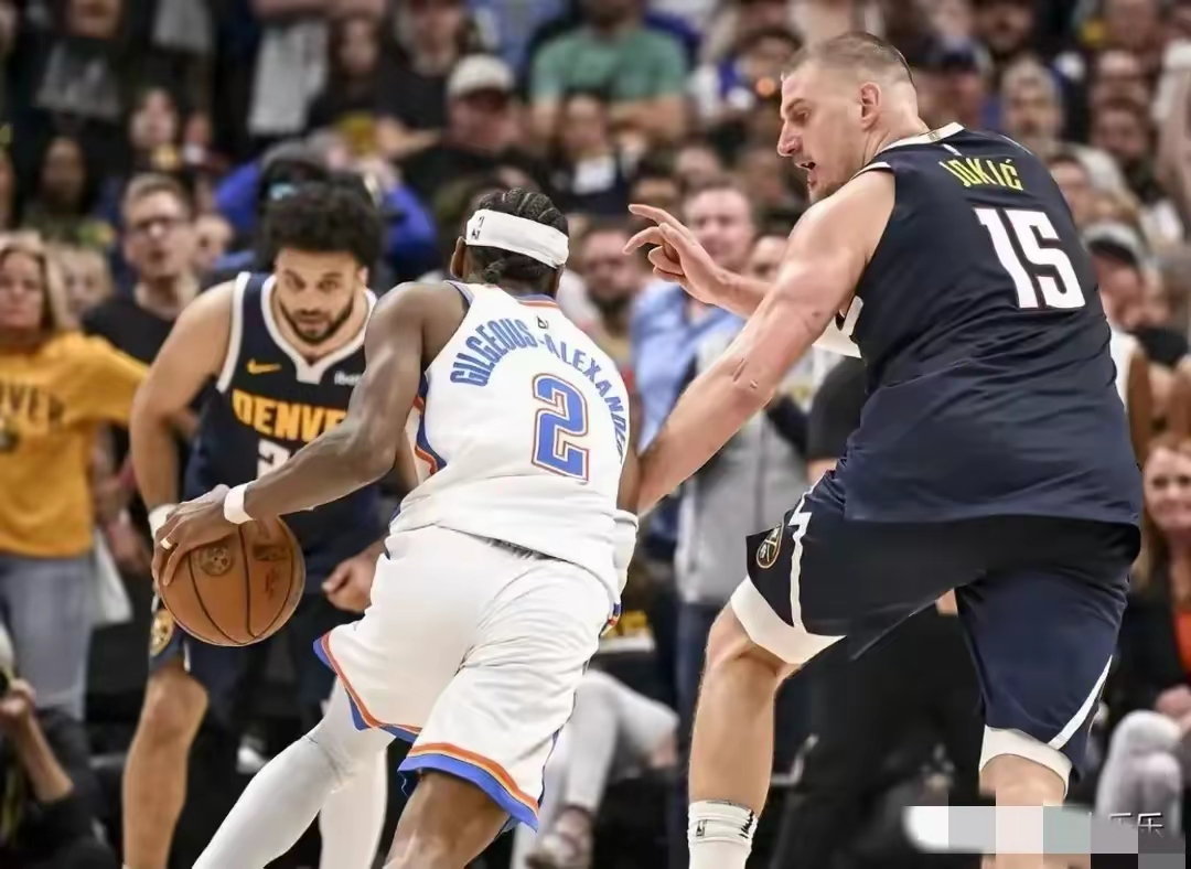 窗口期足总杯焦点战，密尔沃基雄鹿完成体检，球迷炸锅，阵容厚度经受考验 